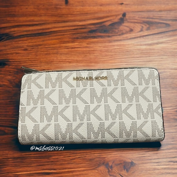 Michael Kors Vanilla/Luggage Large Double Snap Wallet BRAND NEW